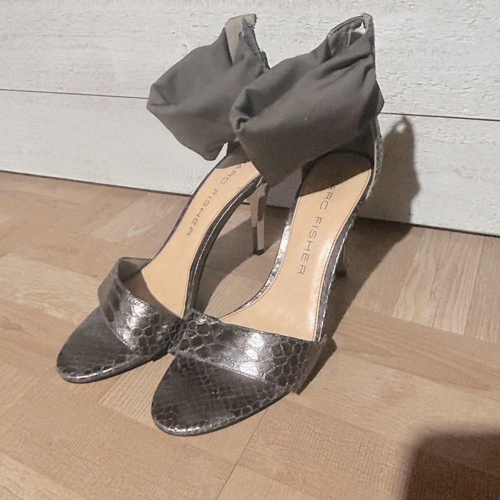 Beautiful Marc Fisher evening shoes